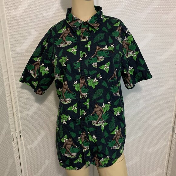 Middle Of Beyond Button Down Shirt Sasquatch Bigfoot MOB Black Green Mens L - Picture 1 of 4